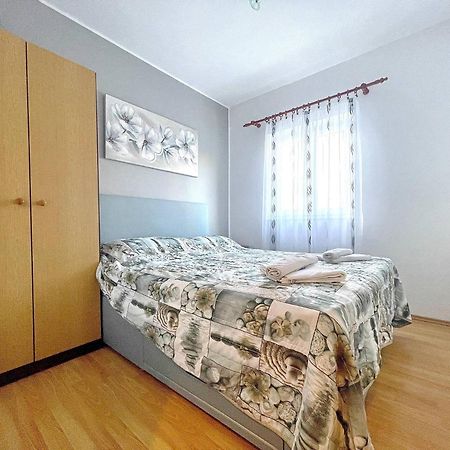 Apartments Capic Z Baška Extérieur photo